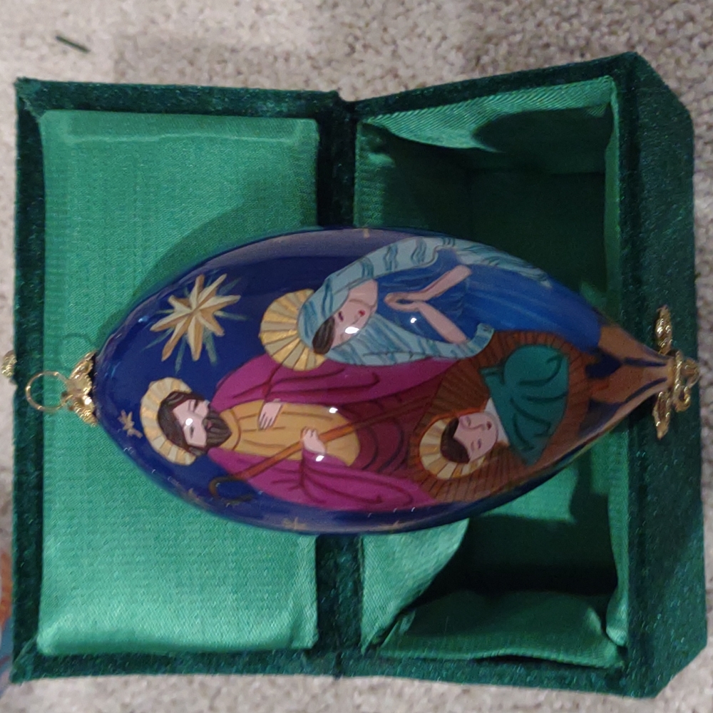 Li Bien ornaments